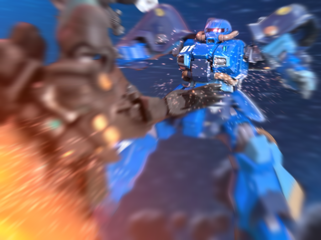 機体に警戒態勢を取らせるや、サーモセンサーが熱源を探知した。「後ろだっ!マルコ!!」『来た、敵機……ぎゃっ……!!』マルコ中尉の断末魔が響くのと同時に、青いバーザムが、細長い剣に引き裂かれるのが見えた。(小物はどいていろ、邪魔だ……!)獣のような雰囲気の、真っ黒な機体が、ケインのハイザックを思い切り蹴とばした。「おおぉぉぉぉっ!?」 ケインは、後ろに流されながら、絶叫した。(くそ……マルコ!マルコ……!!)役に立たない自分と、ニュータイプへの憎しみに、ケインは、自身の自我が真っ黒に塗りつぶされていくのを感じた。そのまま、機体ごと宇宙の闇に飲まれていくような気がした。 ◇◇◇◇◇◇◇◇◇◇◇◇◇