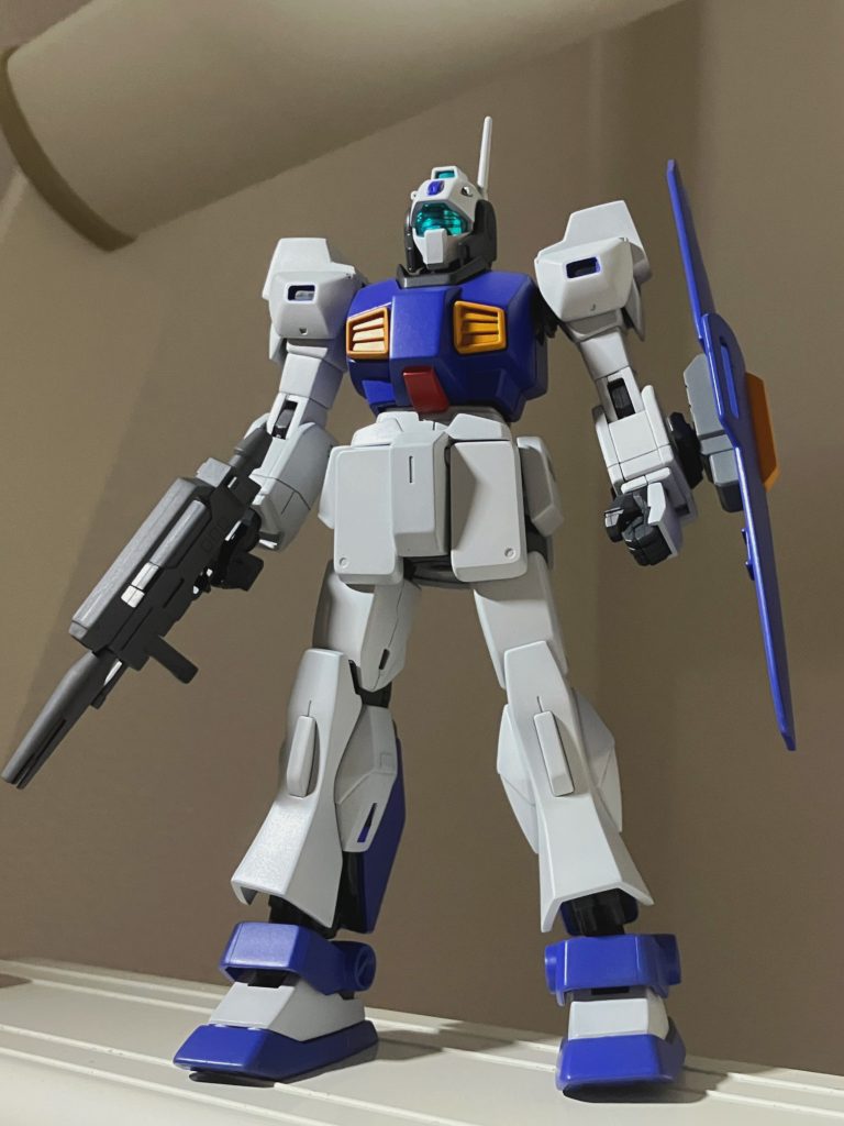 素立ちの状態。元々ネモにそこまで注目してなかったけど、パイロットの力量でエース機になり得る設定見て作りたくなりました。色合い気に入ってます