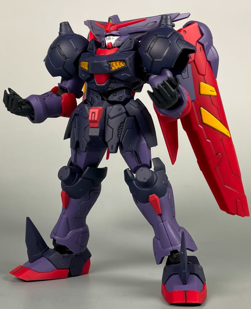 以上、GフレームFA マスターガンダムでした。ウイングシールドが閉じた状態こそオミットされてますが、造形、色分け（シールなし）ともにほぼ完璧。カラーリングに関しては設定画よりはアニメやゲームに近い感じで、Gフレーム特有のラインディテールもうまく纏まっており、食玩の域を超えてると言っても過言ではない、素晴らしいキットだと思いました。 