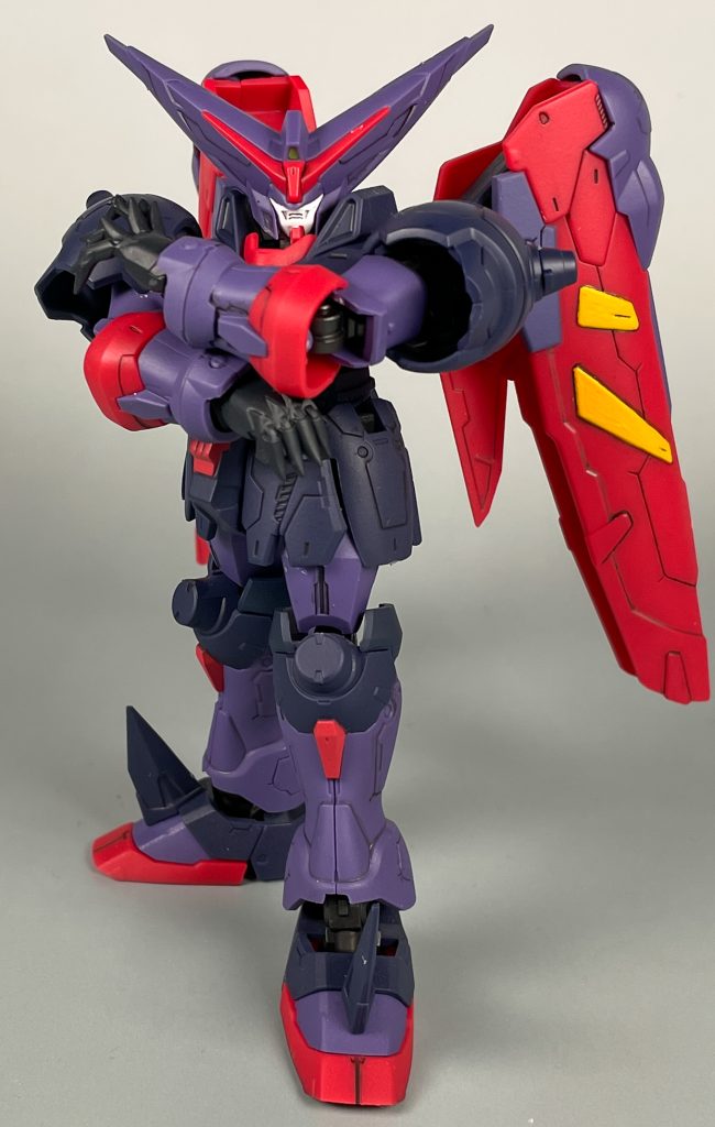 少し厳しいですが、腕組みポーズ。