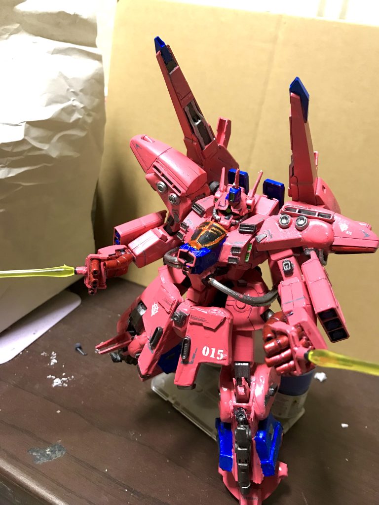 マザーファンネルをシルヴァバレトの肩部ビームキャノンに変えて一般エース機にして膝のビームサーベルで。　　最後まで御覧いただきありがとうございました。