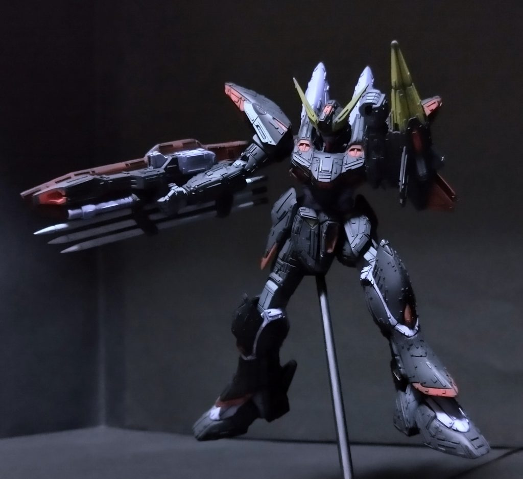 塗装はいつもの黒サフからのMAX風になります😊