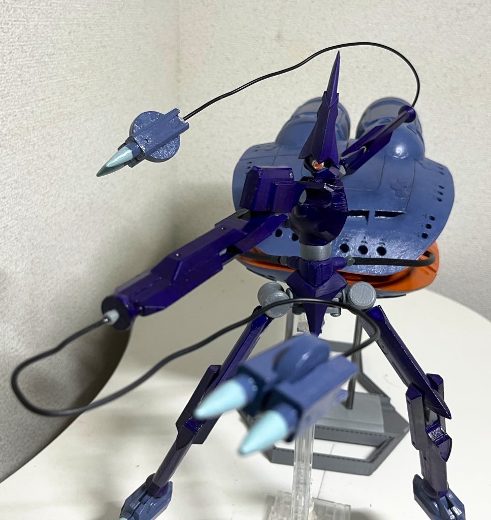 オールレンジ攻撃をするキケロガ