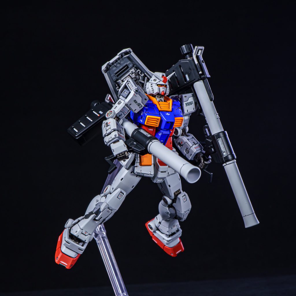 RG RX-78-2 ガンダム Ver2.0 +武器セット–2枚目/制作者:エヌヌ