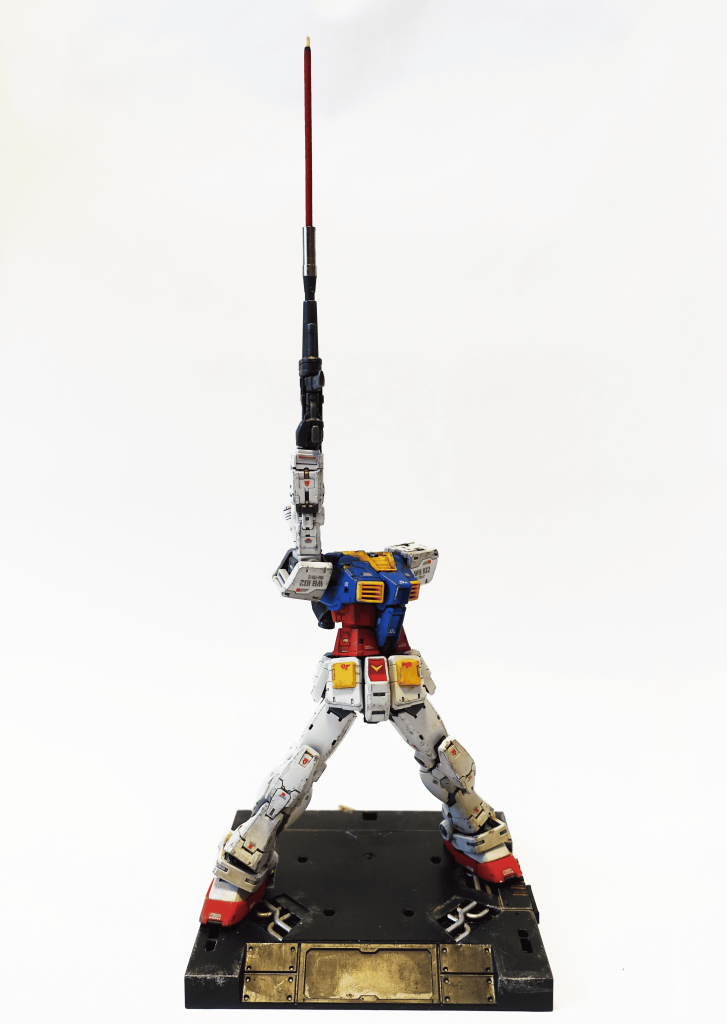 お香の灰で天然のウェザリングができるかなと思ったのですが、まとまって灰が落ちるのでうまくいかず。