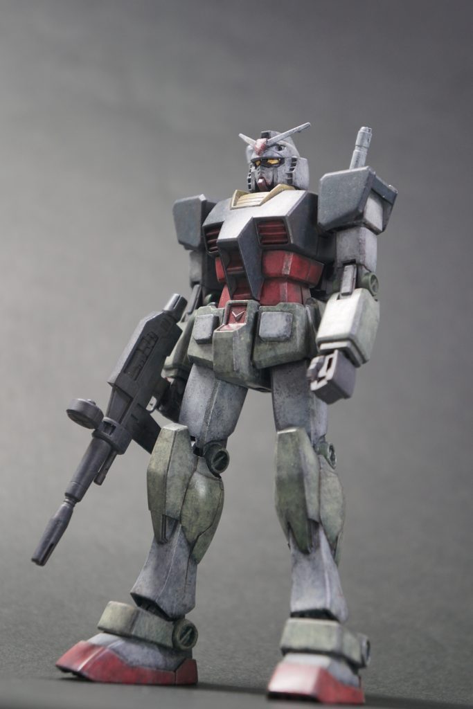 家元の作品はこちら https://hjweb.jp/article/1631918/ 緑の部分をどういう感じで塗っているか全く記事に載ってなくてわからないんですよね。でリベンジしたんですが、結局終わってみたら前回と同じようにできてなかった笑本家とレシピで違うのは、頭とビームサーベルの白部分を、明灰白色(1) > グランプリホワイト、にした所だけです。私の同じテーマで塗った前回のトライ https://gumpla.jp/hg/2148217 