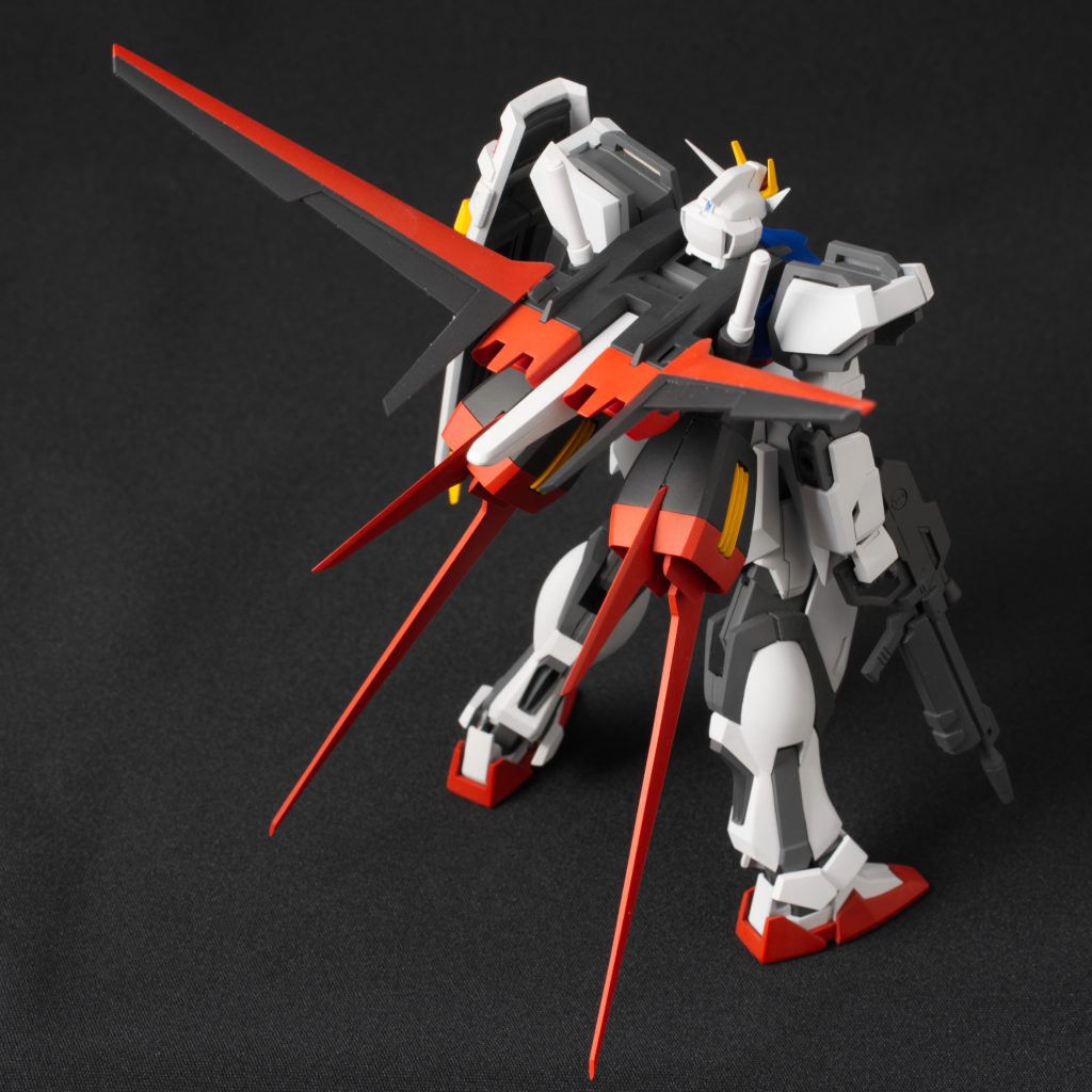 HGCE エールストライクガンダム–7枚目/制作者：作業する西川