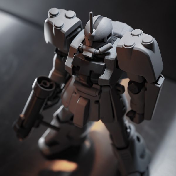 ボディと手足をごっそりF2に変更して、特徴的な部分だけザクマリナーから移植。一旦捨てサフ後に素立ちバランスチェック。やはり頭は潰さないとダメだな。サブロックガンはストックとサブグリップが邪魔で綺麗に持てないので要工夫。設定は気にせず流用パーツでそれっぽい武器をスクラッチした方が早いかな。一応バックパックも合わせ目消して取り付けたけどどうもこの形状は昔から好きじゃないので、先輩水泳部ズゴックの系譜で並列ロケット型にしたい。ちょうどHGUCズゴックのバックパック余ってるけどコレジャナイんだよなー。もっと太い物デカい物を背負わせたい。マブチ水中モーター的な1本でもいいか。あと股関節と太腿部と上腕で少し延長が必要かな。袖口と足首フレア等はうすうす攻撃して、動力パイプをA.O.Z的なツルっとした物で自作予定。（2枚目）