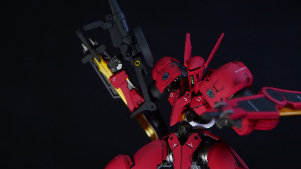 学生時代にはガンプラ作りに熱中していたのですが、就職してから疎遠になっていた私が、今こうやってガンプラ制作を再開しているのも鉄血のオルフェンズを視聴して、ガンプラ熱が再燃したから、というところが大きいので、鉄血には特別な思い入れがあります。鉄血のキットも積んでいるものがいくつかあるので、定期的に作っていきたいですね。今月末にはMGガンダムバルバトスルプスも発売されますので、作りたいところです。ただ、MGバルバトス、ヴィダールという先客もおりますので、悩ましいところです…。(zaku-kao10)