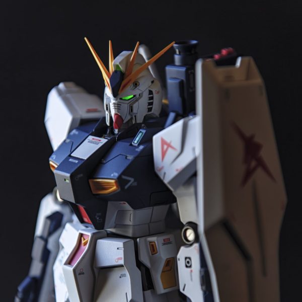 2000 MG RX-93 Nu Gundam