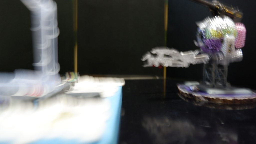 世界中をデコっていくのだ(zaku-kao3)