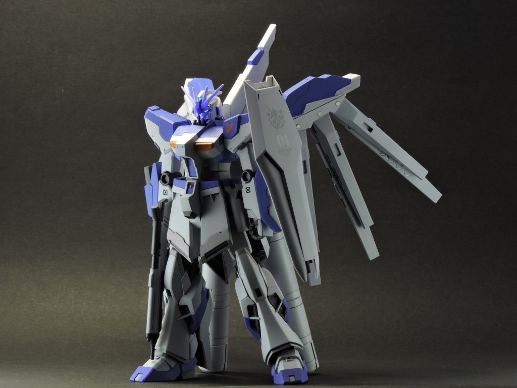 エントリーグレードνガンダムから作り始め、EGHi-νが出たらというコンセプトで作ってきました