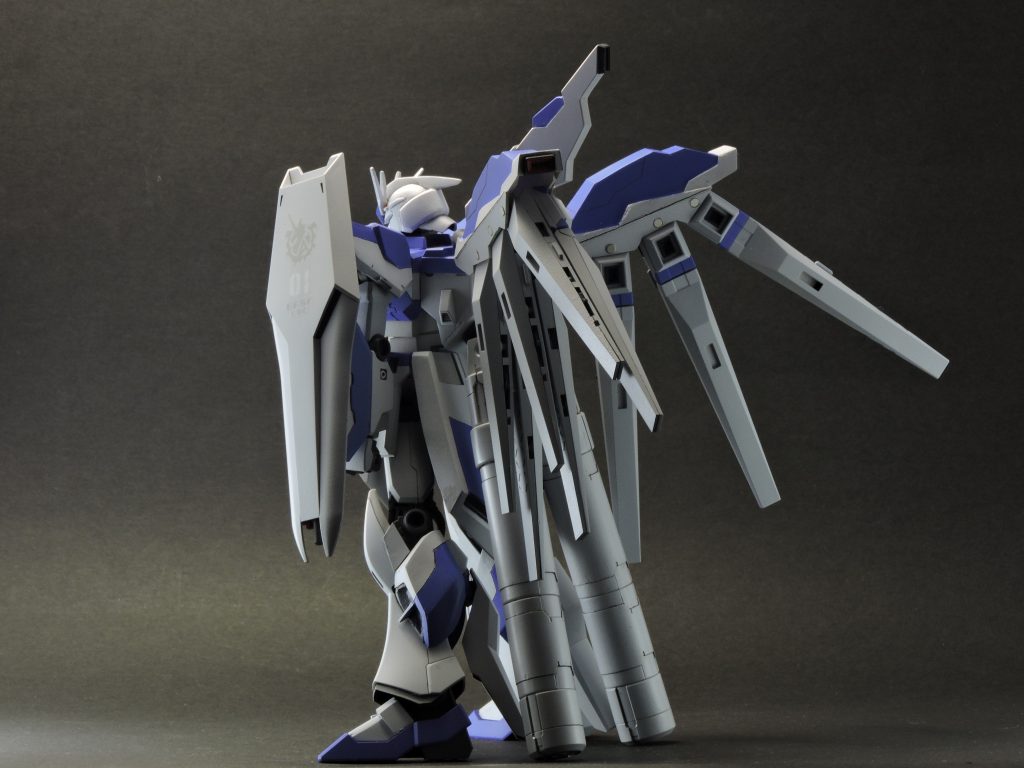 ファンネルラックや足のダクト部などはスクラッチです！