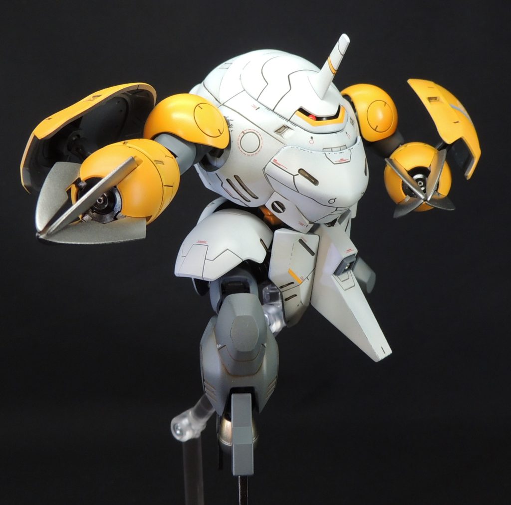 ■脚部クロー及びモンキークラブロディの腕部クロー 先端を金属ヤスリと紙ヤスリで先鋭化しました。