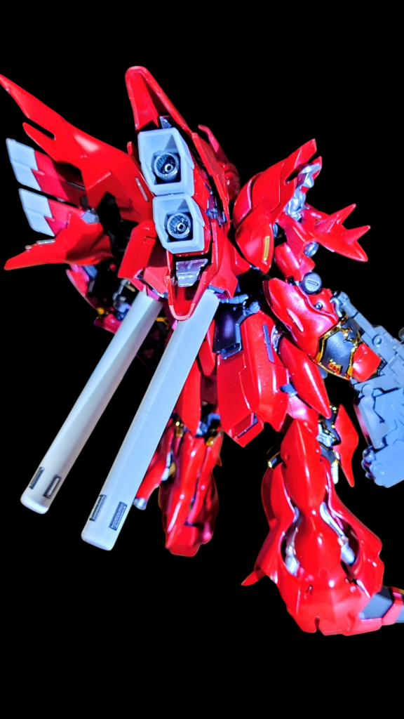 宇宙空間でシールドからロケットバズーカをライフルに付けるシーンが好きで、とりあえずライフルにロケットバズーカはつけたくなります。