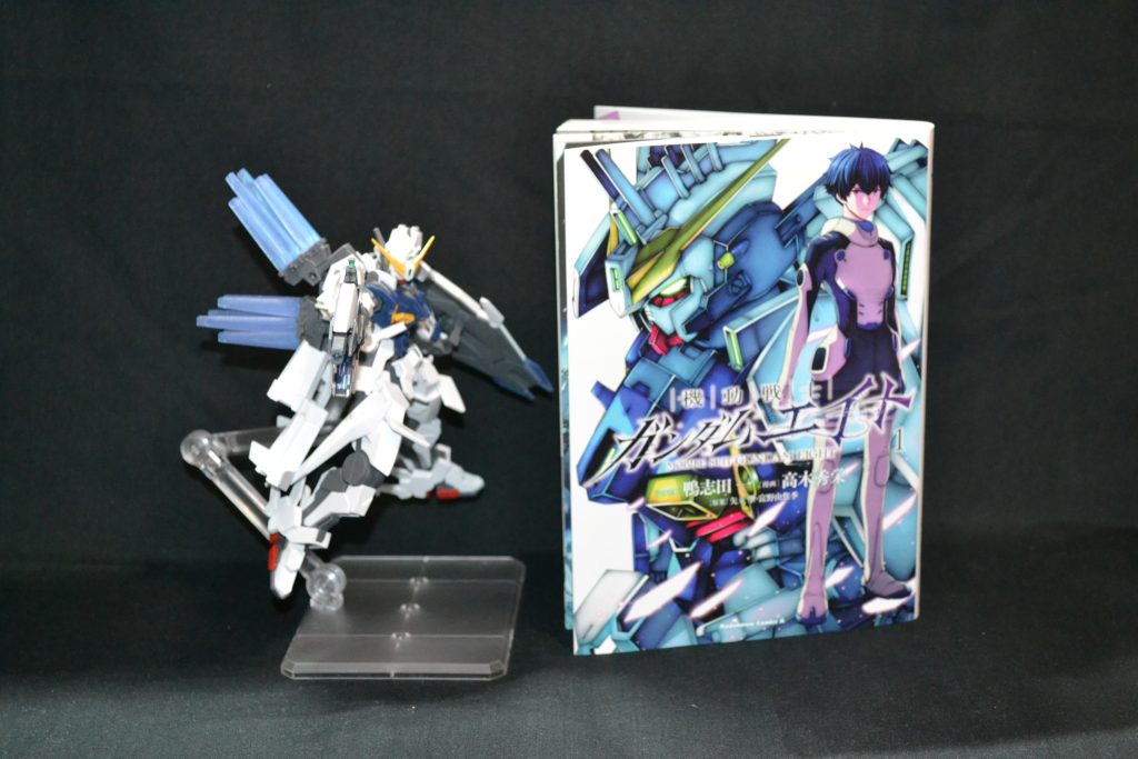 後ろのビット兵器は.........機体を修復させるって∀ガンダムみたいですね.....