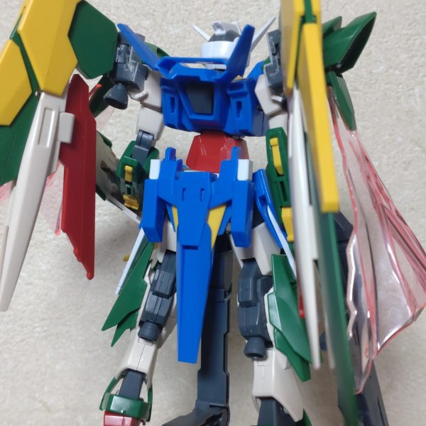 ガンダムAGE-2にガンダムフェニーチェリナーシタを組み合わせました。一通りできたため、これから塗装していこうと思います。（3枚目）