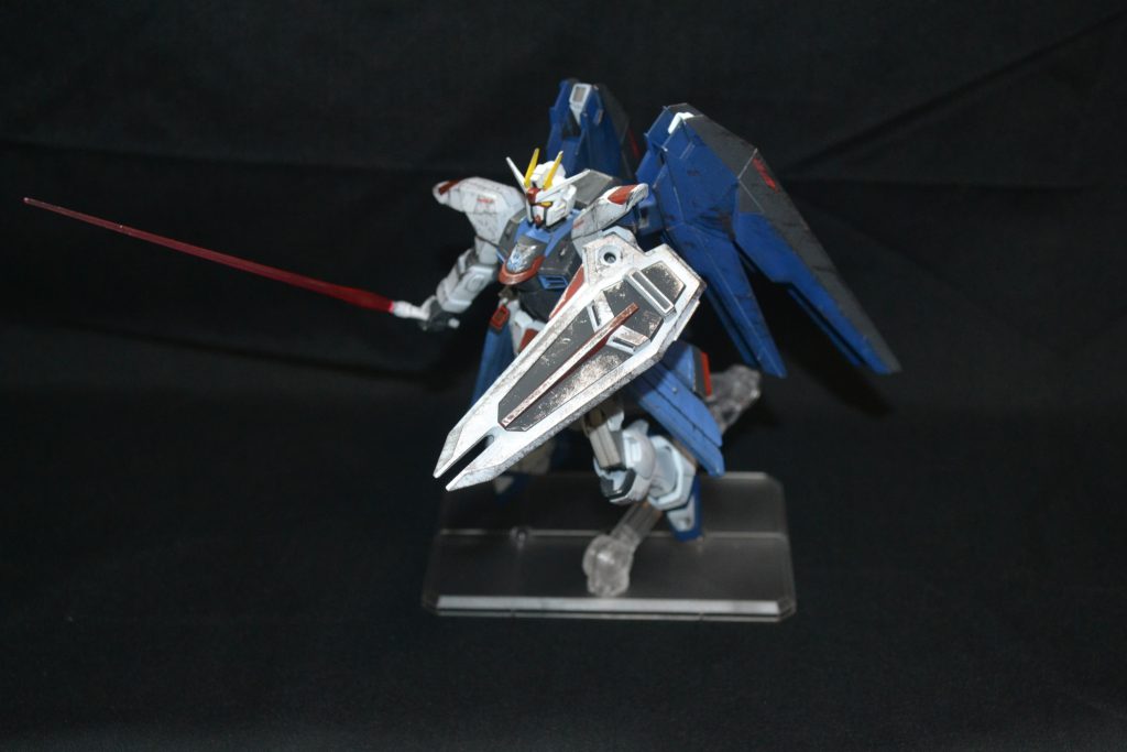 盾はウェザリングを強めにしてみました。