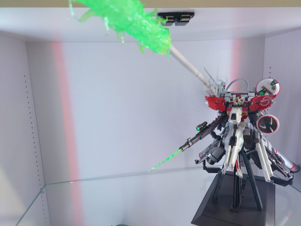 主砲から自作のゴン太ビーム。