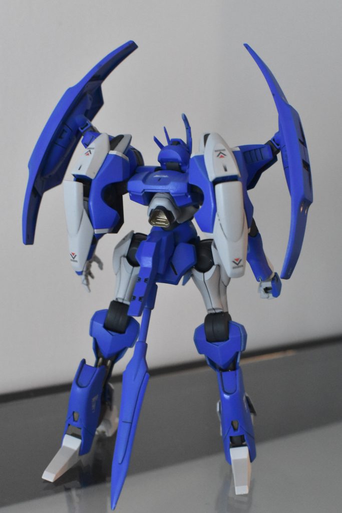 バックビュー。龍をイメージしているので羽と尻尾をダリルバルデからミキシングしました。