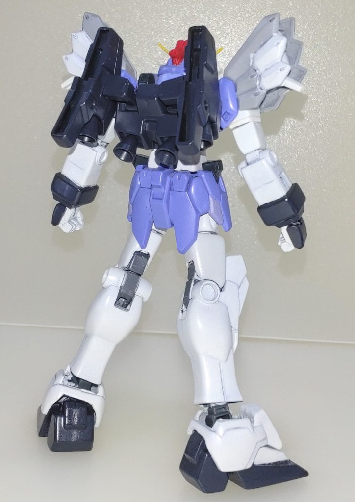 背面。主に合わせ目消し・可動部分のアップデートが中心ですが、90年代以降の小型MSということもあり改修作業は少しばかり手こずりました。