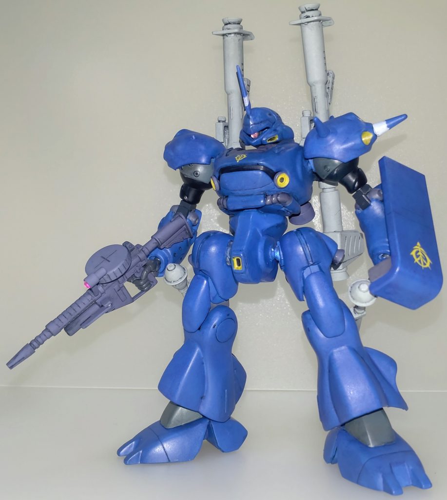 フル装備B。手持ち武器をマシンガンとシールドに変更しただけでもかなりカッコイイです。他の部隊でも運用されていることを想定してサイクロプス隊のマークは敢えて貼りませんでした。