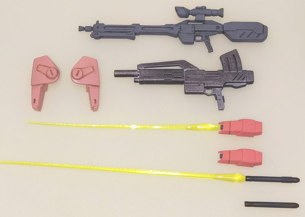 武装類。通常の装備にギラ・ドーガの指揮官用ビームマシンガンを追加しました。また、ビームスポットガンのマズル部分にサーベル刃をセット出来るようにしました。