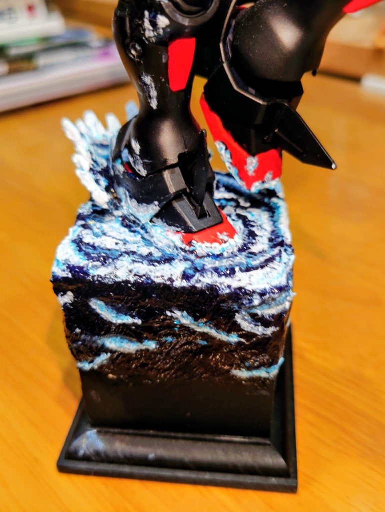 マスターガンダムは、足元から作製を開始！水しぶき、波紋を手描き中🖌️