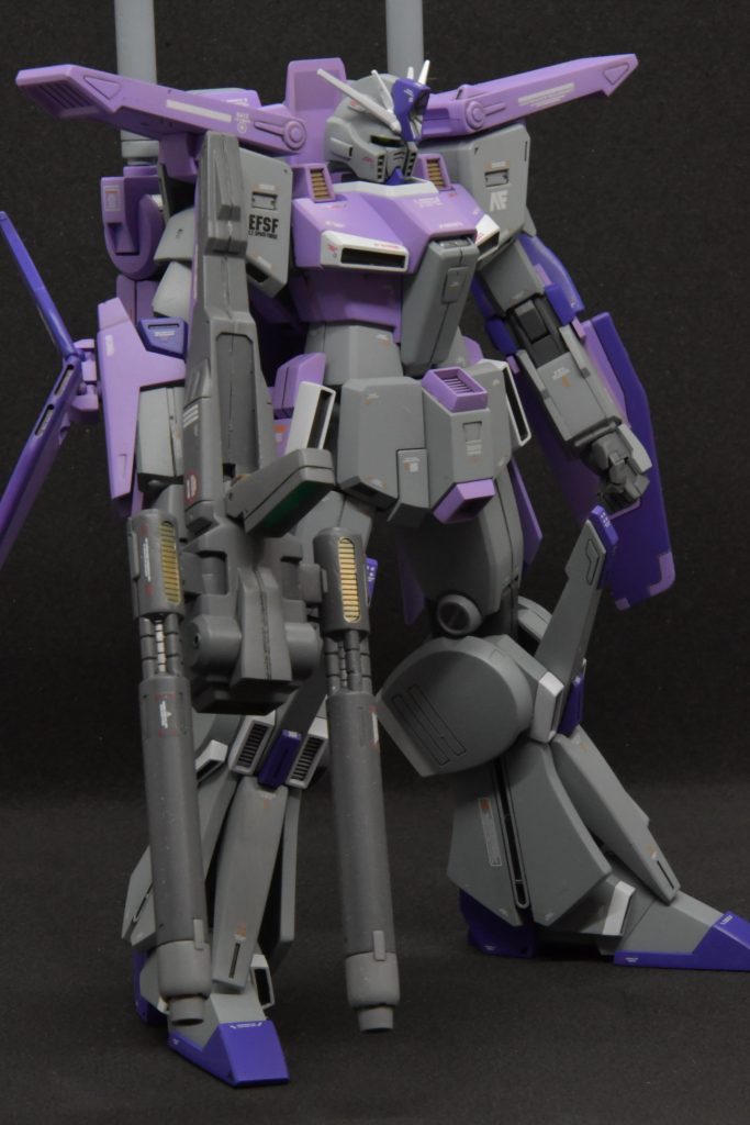 右前から全身。