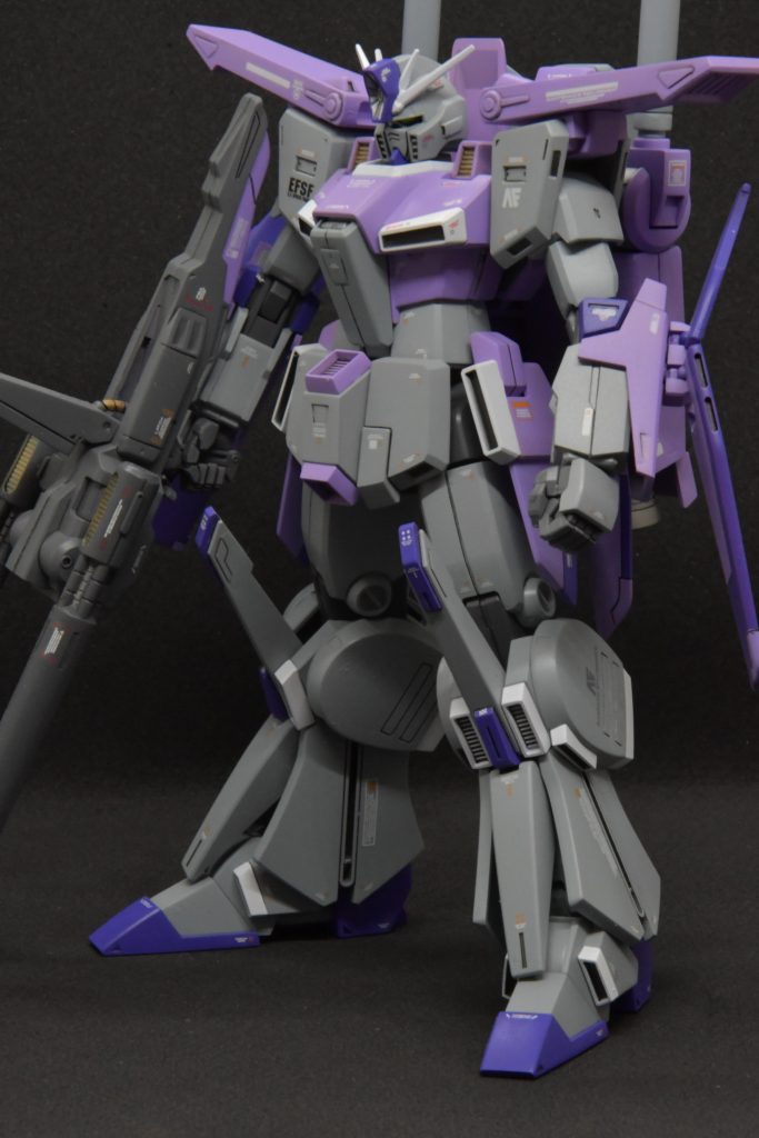 左前から全身。