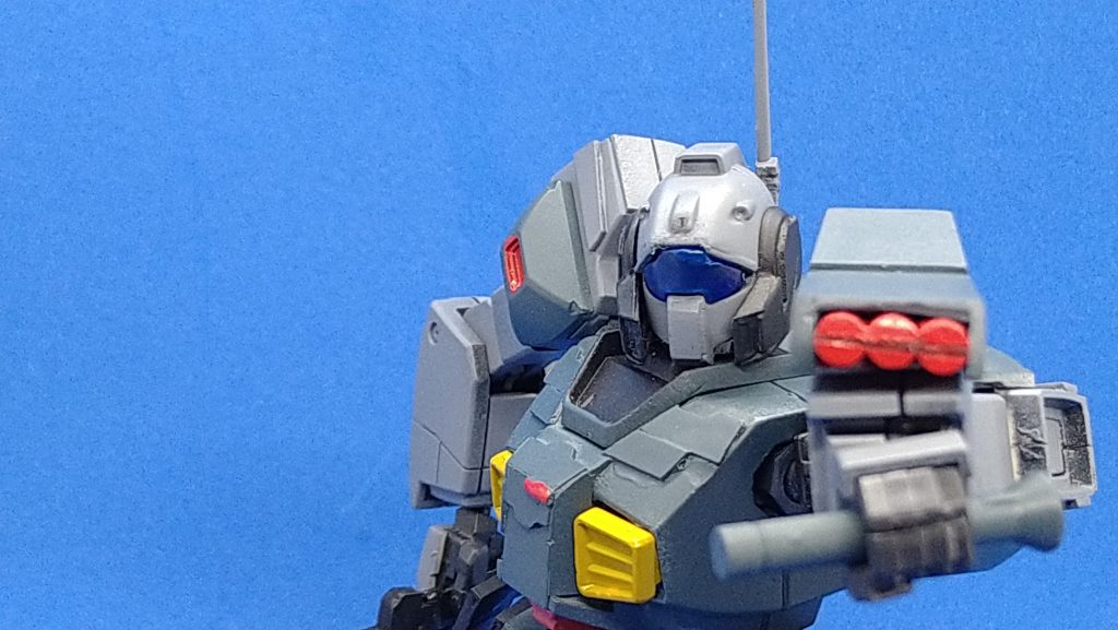 元ジオン軍設定なのでゲルググキャノンに類似した腕部ミサイルポッドをセミスクラッチ。使用したのはデンドロビウムから切り出した残り