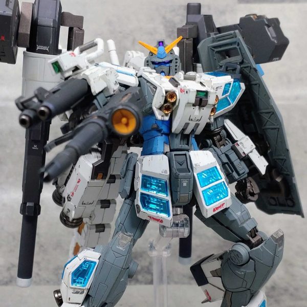 万博ガンダム　フルアーマー装備