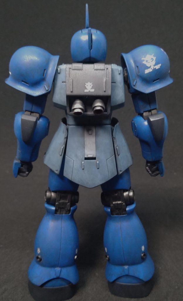 後ろから脚部にはそれぞれ4ヶ所ずつ、市販パーツでスラスターを追加しました