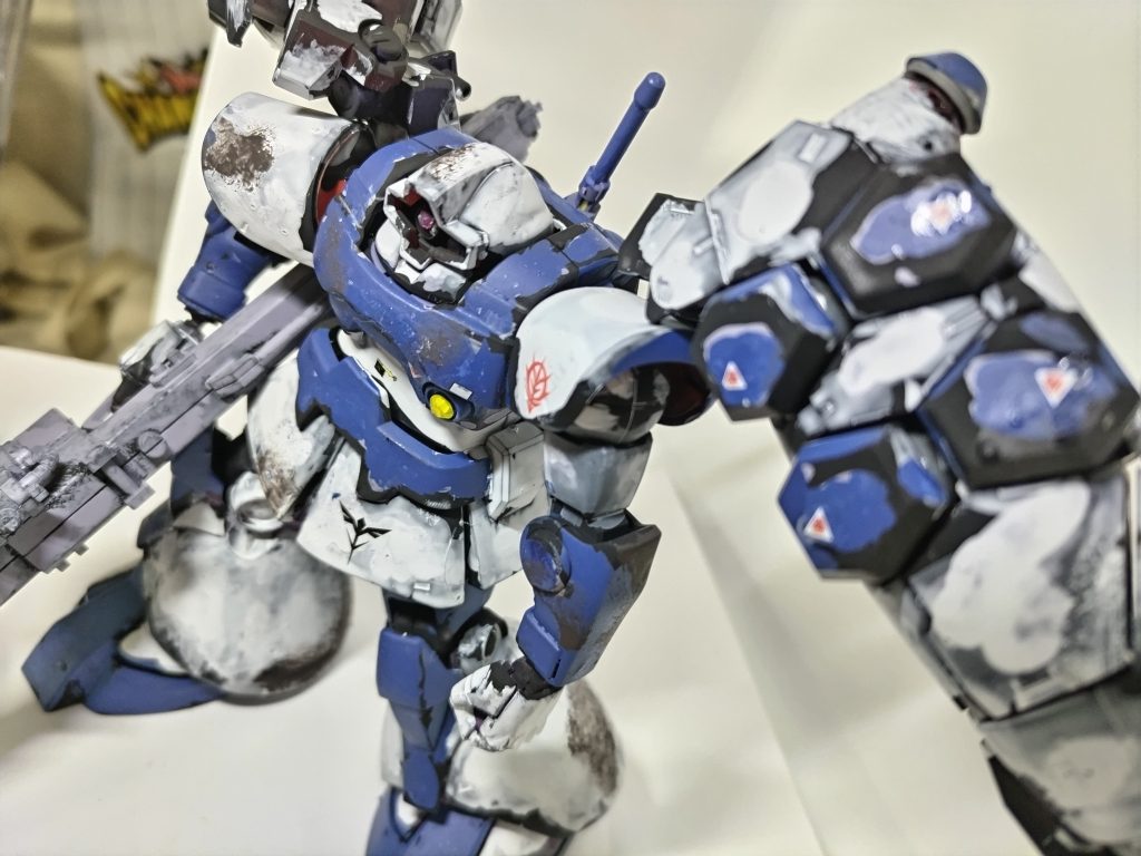 ジオン残党のドム