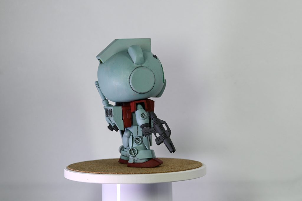 ビームライフルはHGUCジムのものを使用。プチッガイの手に嵌るように3mm軸を追加しています。