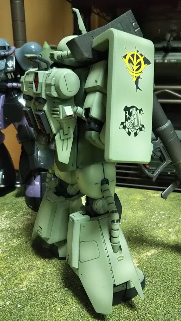 右斜めうしろ見ての通りR2型仕様