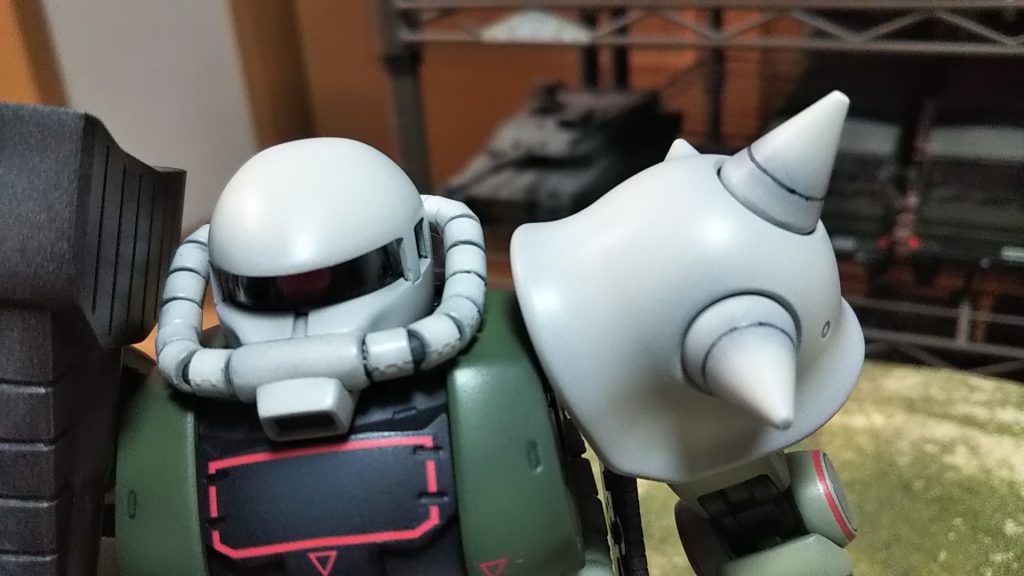 武勲をあげて個性を出して白くした部分（頭と肩装甲）