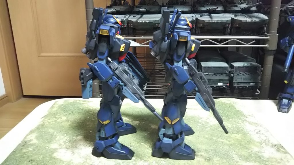 右側面💦ビームライフルが違う💦