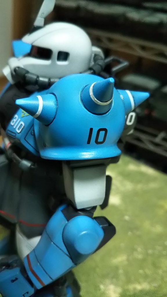 スパイクアーマ(スジ掘りしてます💦)