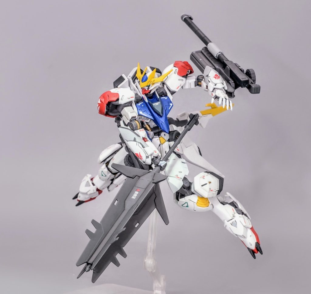 ルプスから機体サイズが2回りほど大きくなったので膂力が上がり大型メイスも片手で楽々振るうことが可能になった設定です