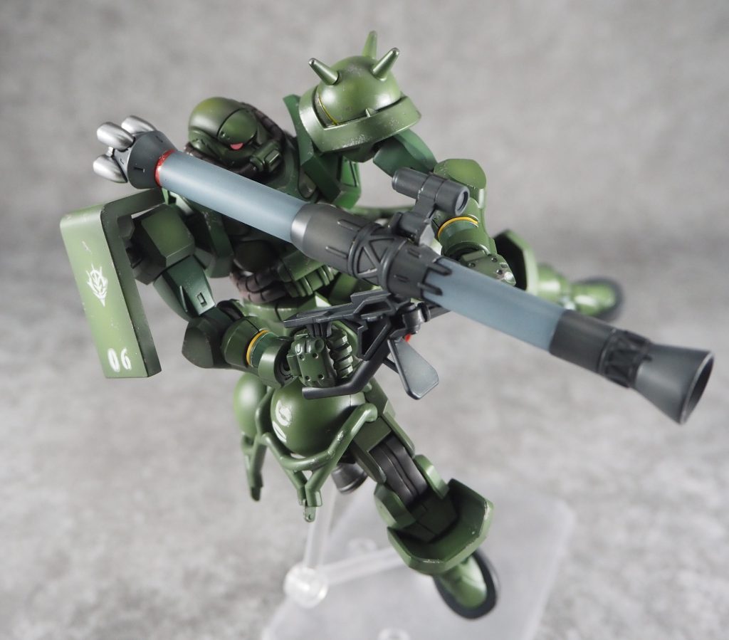 バズーカを構えてみます