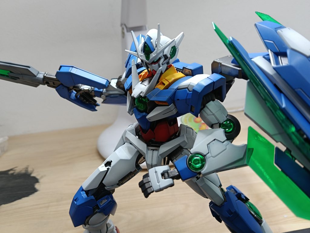 今回は『ラグレア杯』というプラモコンテストのとある作品に感銘を受け、表面処理を頑張ってみました。パリッとした印象になりますね！