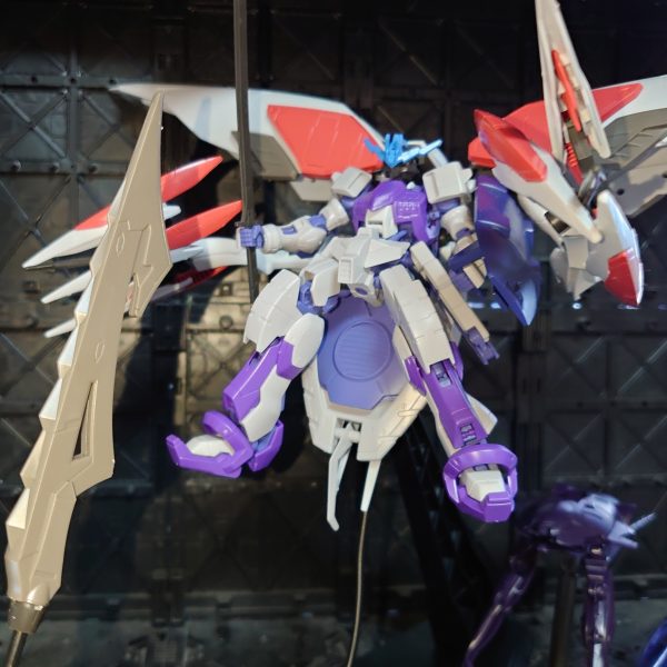 プロトスタークジェガンを599体目にハシュマルをギガンティックアーム装備みたいにしたキマリストルーパーベースの大型を600体目に予定しています(`･ω･´)（2枚目）