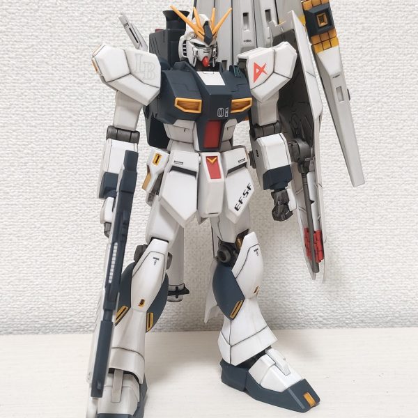 初めてのνガンダム