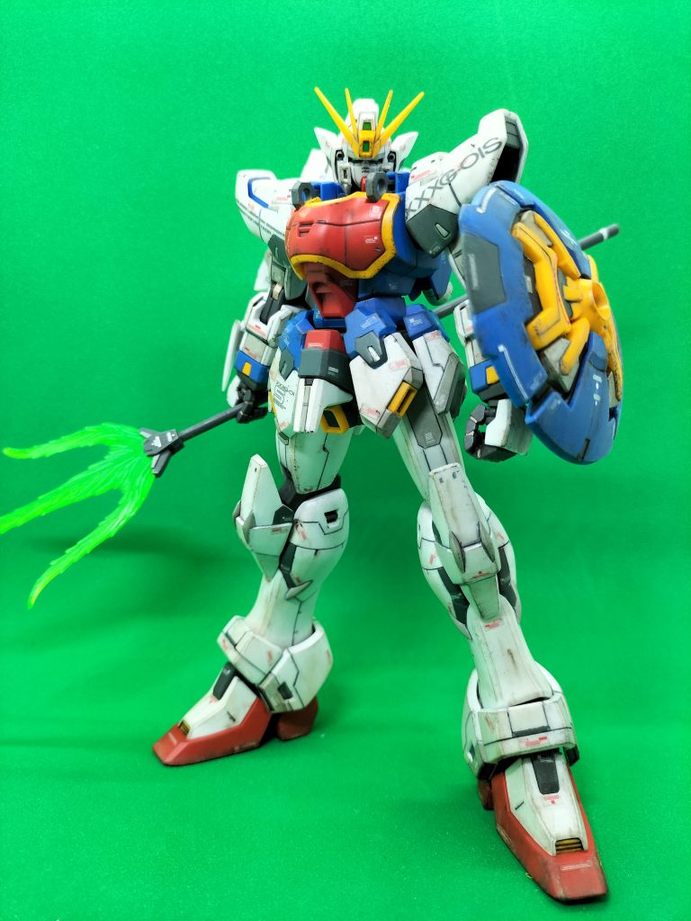 スジボリと部分塗装しました。ほとんど成形色です。