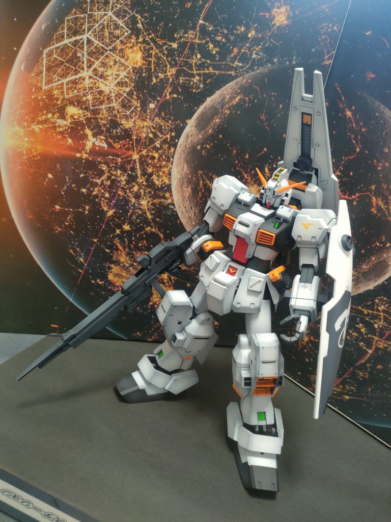 エース機の風格あるなぁ。背景がイケてる。