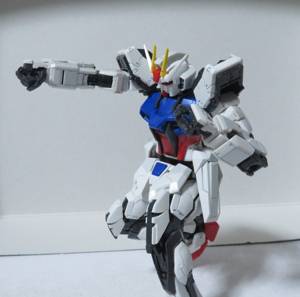 リアルタイムでSEED観てた時はストライカーパック付けてるストライクが好きだったのですがHDリマスターの時にはノーマルストライクが一番いいな…になってました。といいつつパーフェクトストライクも好き。