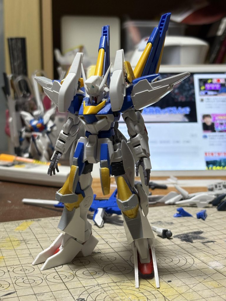 塗装するちょっと前の状態。頭部は3回くらい作り直しています。