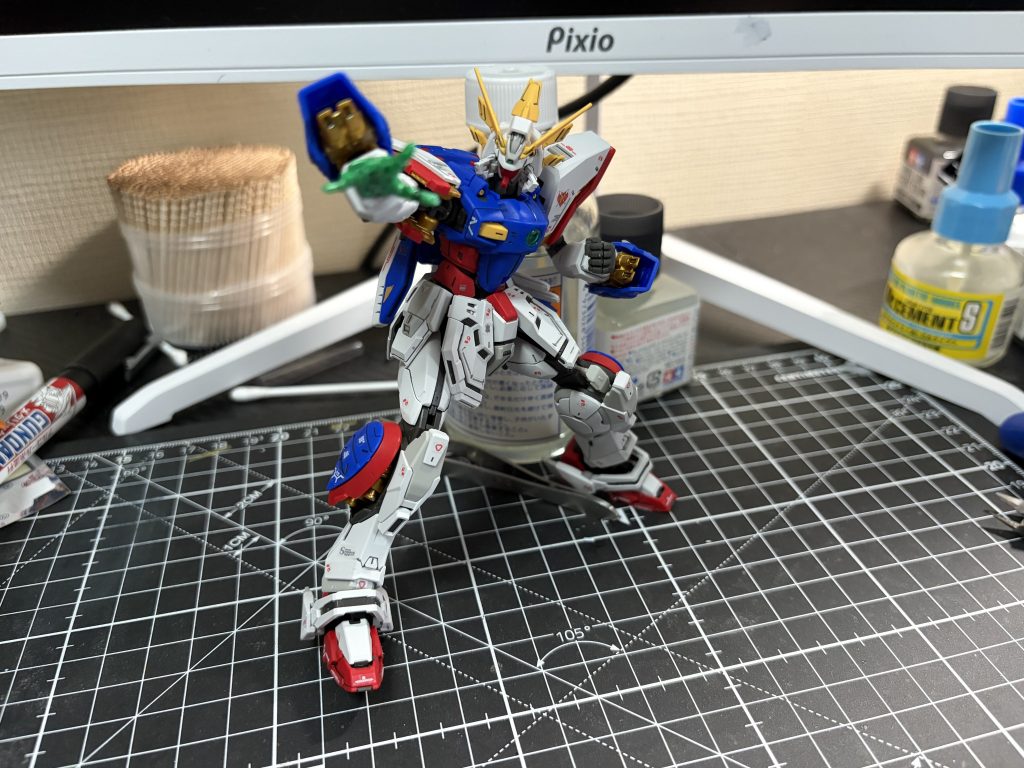 シャイニングガンダム