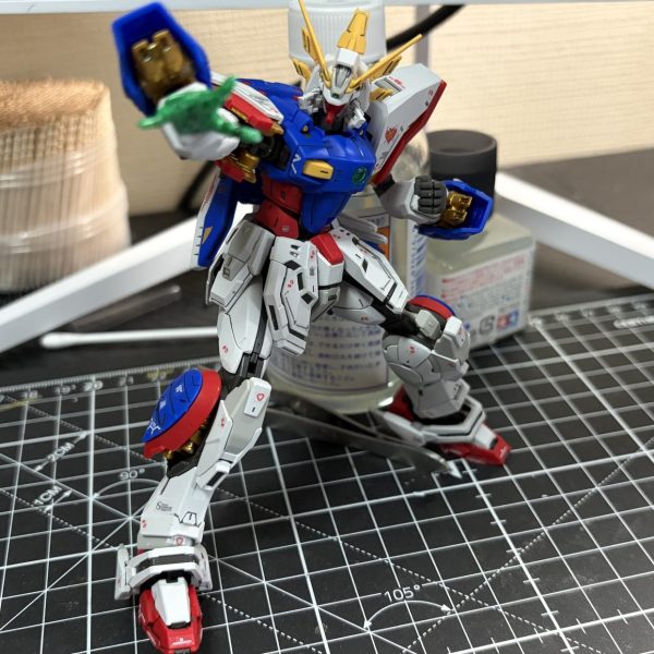 シャイニングガンダム